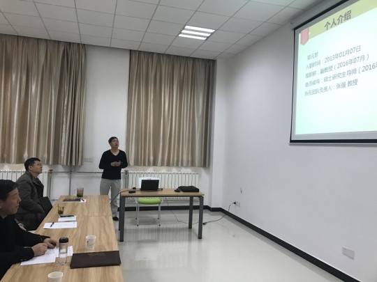 2026年世界杯官网组织新进教师进行首聘期满述职汇报