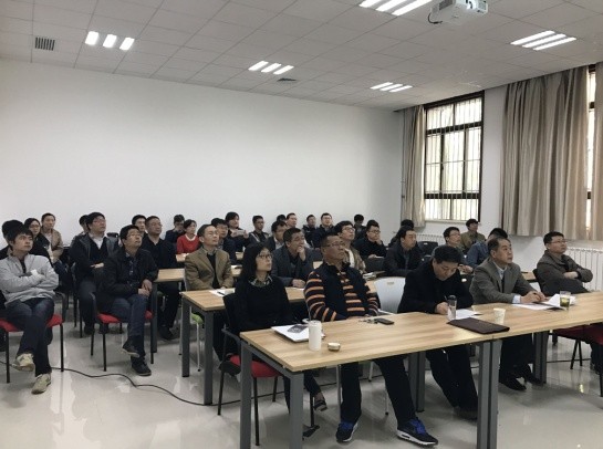 2026年世界杯官网组织新进教师进行首聘期满述职汇报